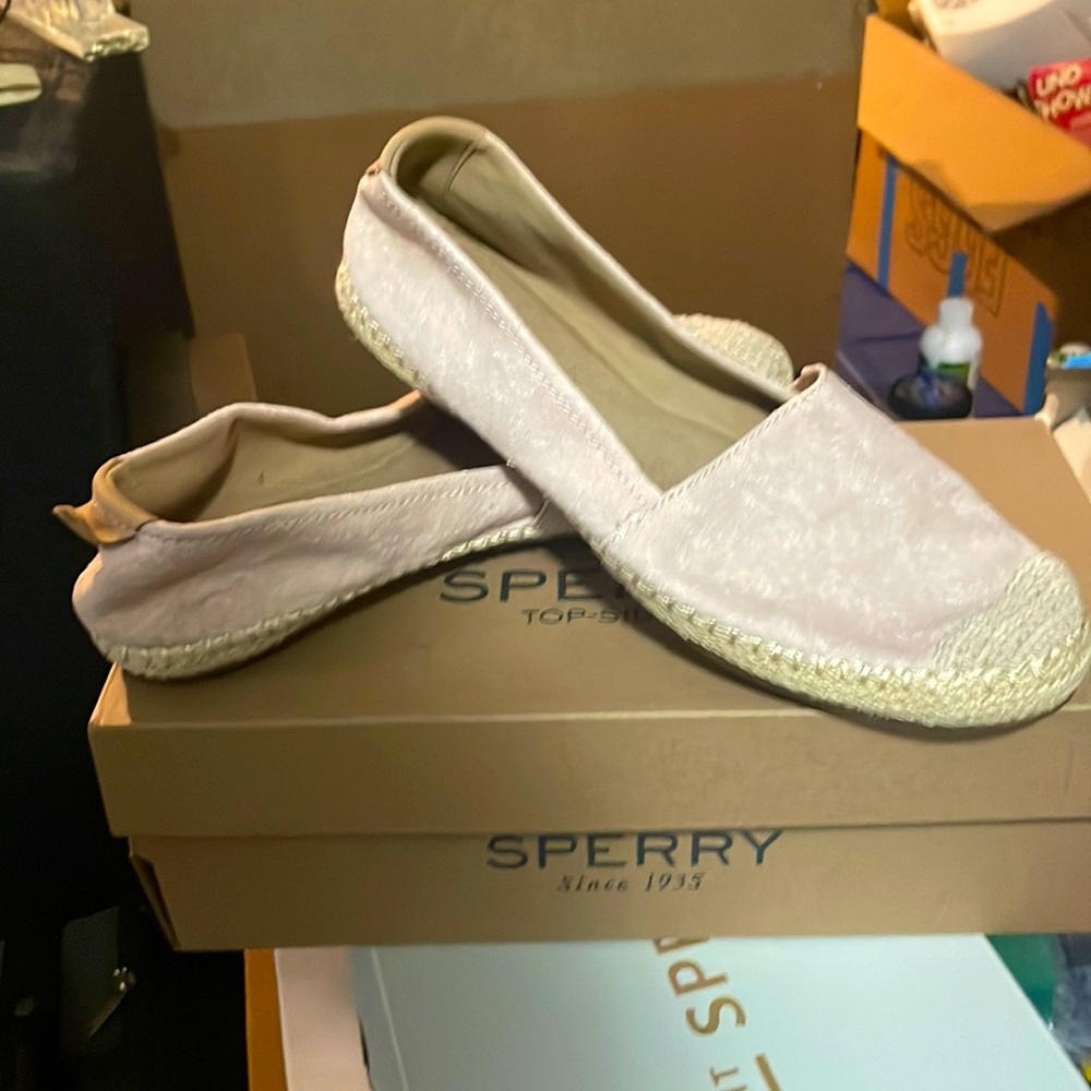 Slip in dusty pink Sperry shoes